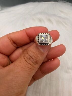 925 Sterling Silver Cz Ring Size 7.